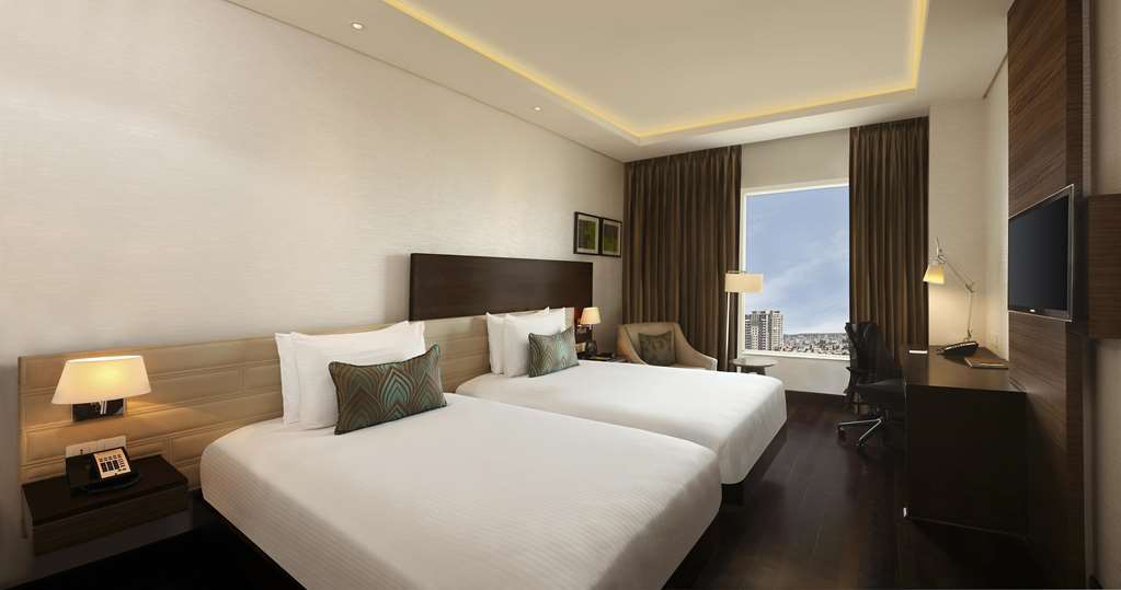 Doubletree By Hilton Gurugram Baani Square Hotel Gurgaon Quarto foto